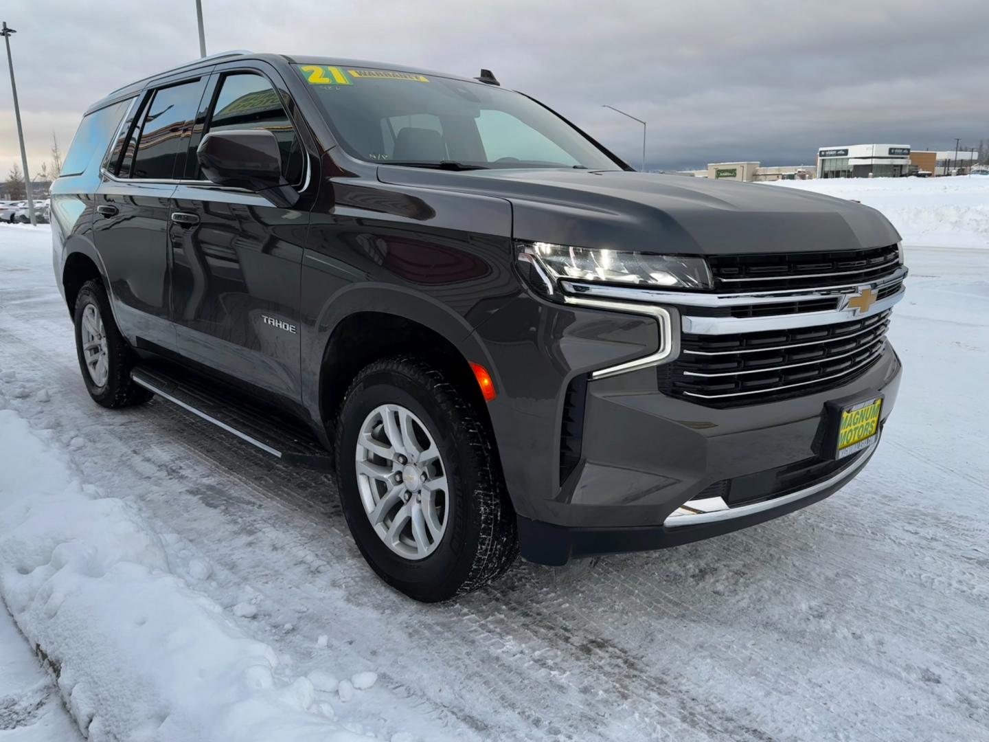 2021 Gray /Black Chevrolet Tahoe LT (1GNSKNKD0MR) with an 5.3L V8 Gasoline engine, located at 1960 Industrial Drive, Wasilla, 99654, (907) 274-2277, 61.573475, -149.400146 - Photo#6